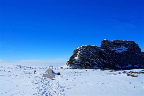 轎孑雪山：深度探索與神秘傳說